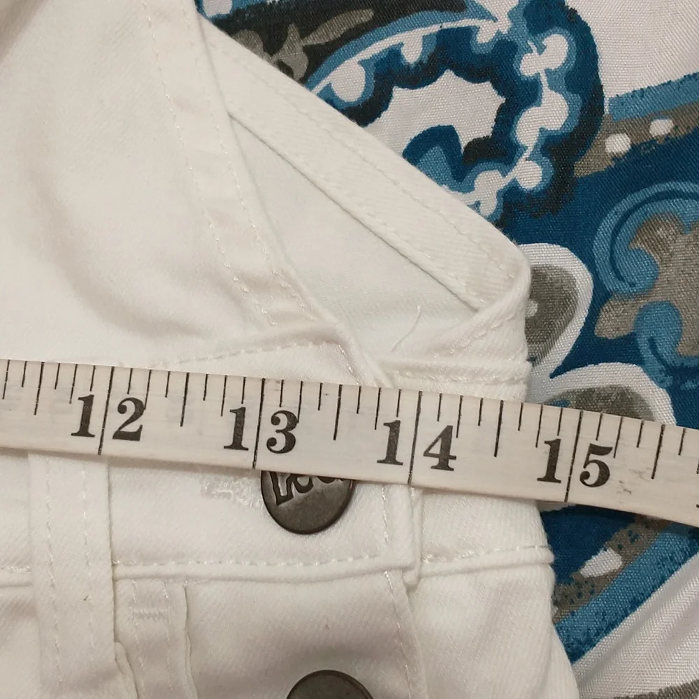 Lee Ladies cover all shorts  size medium and size extra small  white NWT - Picture 13 of 13